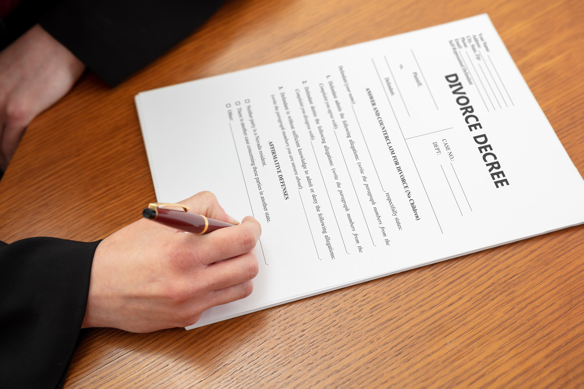 How to Detect Hidden Assets During Divorce Proceedings